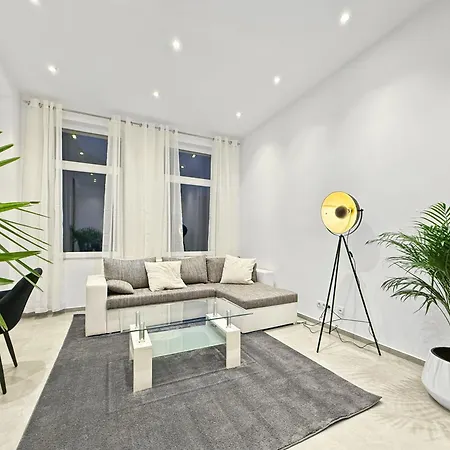דירה Premium Mit Balkon Und 3 Br *